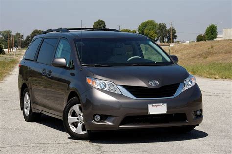 2013 Toyota SIENNA VAN (3.5L 6 